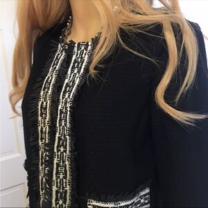 ST. JOHN BLACK AND WHITE CARDIGAN SWEATER SIZE 10 LIKE NEW CONDITION